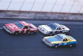 Donnie allison (geboren op 7 september 1939) is een amerikaanse voormalig coureur op het nascar grand national hij werd in 2009 opgenomen in de international motorsports hall of fame. Nascar Memories On Twitter Nascar Old Race Cars Nascar Racing