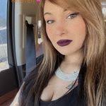 Kris Bounds's Instagram, Twitter & Facebook