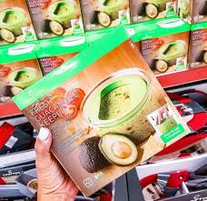 Apr 27, 2018 · how to keep avocado from browning 1. Aldi Is Selling A Container That Keeps Guac Fresh