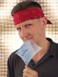 Ghana Street Food Challenge: Sonny Flirting and Water Bags Experience