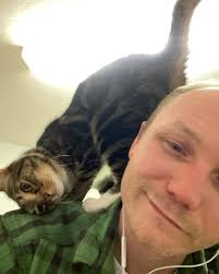 I wish i knew who did this original “cat scratch” tattoo. Comment if you do  know pls! Ive seen a lot of versions and have even drawn a few of my own.