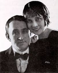 Anita Loos : les hommes préfèrent les blondes... et les femmes dans l'ombre