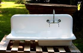 cast iron kitchen sinks