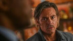 Star-Crossed Preview: Aliens, Love Triangles, Big Mysteries & More