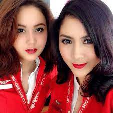 air asia stewardess crewfie helidyasonta 女性 客室乗務員 キャビンアテンダント