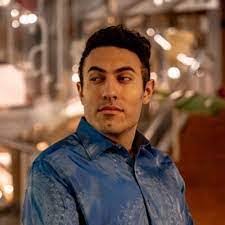 Daniel Kinley's Instagram, Twitter & Facebook