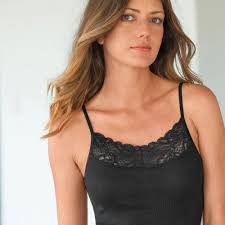 H&m vous propose une large gamme de camisole et débardeur pour femme pour différentes occasions. Caraco Coton Et Dentelle Lot De 2 Blancheporte