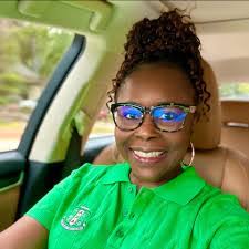 Karla Dobson's Instagram, Twitter & Facebook