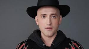 Na tarde de domingo (2/5), a equipe que acompanha paulo gustavo chegou a diminuir o nível de sedação do ator, o que permitiu que ator ficasse algumas horas. Covid 19 Paulo Gustavo Completa Um Mes Internado Entenda Quadro Do Humorista Istoe Independente