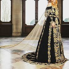 44 Mentions J Aime 1 Commentaires قفطان كشخه فساتين قفاطين Caftan Fatimrini Sur Instagram الفخامه والرقي في القفطان المغرب Robe Orientale Caftan Robe