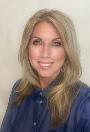 Dawn Stowers's Instagram, Twitter & Facebook