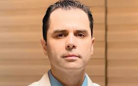 Contra fatos não há argumentos. Eu acredito em milagres porque já tive  casos de milagres com pacientes meus, algo que não pude explicar”