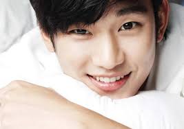 14 Foto Cowok Ganteng Korea Plastic Surgery Kpop 14 Foto Cowok Ganteng Korea In 2020 Kim Soo Hyun Actors Birthday Hyun Kim
