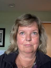 Great news (well, for me anyway) Betsey T returned my Monday call to say my  formerly lost scarf has materialised. It was Natasha who took my call and  number and who tried