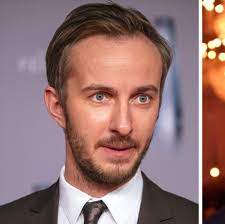 Diesen kurs müssen wir halten. Jan Bohmermann Macht Sich Mit Hitler Vergleich Auf Twitter Uber Andreas Scheuer Lustig Stern De
