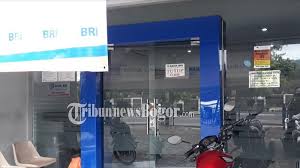 Check spelling or type a new query. Berikut Jadwal Libur Bank Selama Lebaran 2018 Untuk Mandiri Bca Bni Dan Bri Tribunnews Bogor