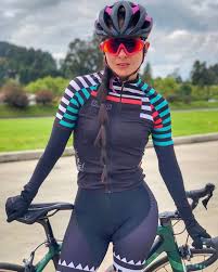 ボード babes on bikes のピン