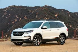 Compare rankings and see how the cars you select stack up against each other in terms of performance, features, safety, prices and more. 2019 Honda Passport Vs Pilot Sibling Differences Compared Side By Side