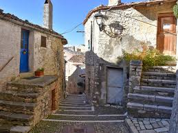 In castropignano, a 10 minuti da campobasso, disponiamo di una soluzione abitativa su due piani in piccola palazzina. Another Beautiful Italian Village Is Selling Houses For Just 1