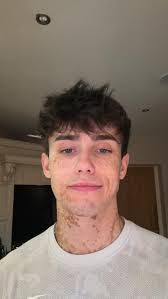 Someone said I look like the man face from Roblox 💀