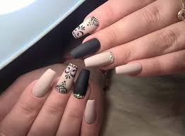 Fotos de unas acrilicas 2020 blogmujeres com. Unas Beige Con Negro Unas Decoradas Paso A Paso Facebook