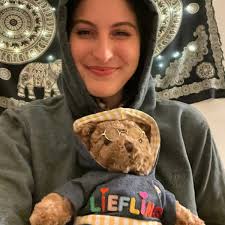 When the day is brighten up with those smiles, We feel absolutely honoured!  At Your Service 🧸🏡🙋🏻‍♀️🙋🏻‍♂️ 🧸🏡Teddy House