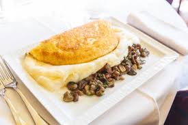 Omelette De La Mere Poulard Photo De Hotel Restaurant La Mere Poulard Mont Saint Michel Tripadvisor