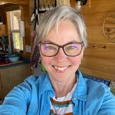 Jill Mchugh's Instagram, Twitter & Facebook