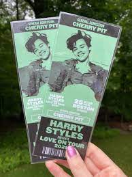 Harry Styles Love On Tour Inspired Commemorative Tickets En 2021 Fotos De Harry Styles Harry Styles Sonrisa De Harry Styles