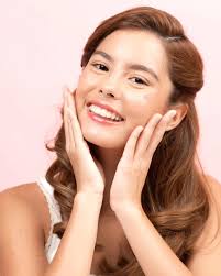 Make-up by Raymond Ko