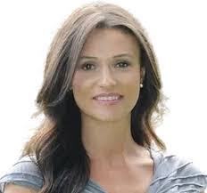 Vicki Blais's Instagram, Twitter & Facebook