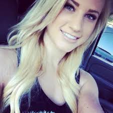 Amanda Gaddis (@Mandi_Bear_)