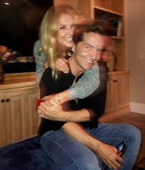 Limitless is the twelfth studio album (36th overall) by american singer/songwriter and record producer/arranger richard marx, released on february 7, 2020. Richard Marx On Twitter Best Quarantine Partner Ever Daisyfuentes
