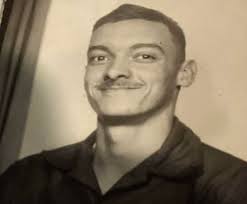 Green/Blue contrasts with Red(bl00d), thereby reducing visual fatigue.🙂