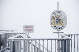 Sieben schneeschaufler schaufeln sieben schaufeln schnee. Auf Der Zugspitze Ist Der Erste Schnee Gefallen Stuttgarter Nachrichten