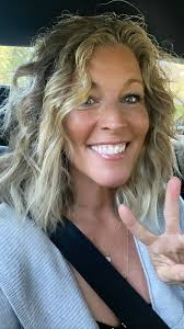 Oh how sweet, Yes, Pop the question Scotty! 💖