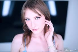 Melody Marks Makes Debut at Amateur Allure