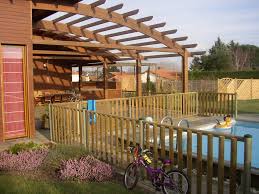 Cloture Piscine Bois Ecobois Une Barriere Bois De Piscine Tres Nature