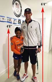 May 14, 2021 · he stands tall at 6'4, which is the ideal height for swimming. Michael Phelps Towers Over Simone Biles In Photo Of Olympic Gold Medalists Daily Mail Online
