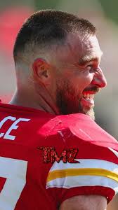 KingCharles is alive and well despite what some Russian propaganda might  have some believing this week -- proven by the fact the guy was  photographed out and about. Take a closer look