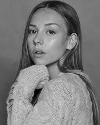 You can also upload and share your favorite ester expósito wallpapers. Rafa Gallar For Elle Spain With Ester Exposito Fashion Editorials