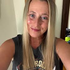 What do you use to clean your inflatable pool floats?