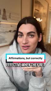 Unbox my first @margaux.lee.jewellery piece with me 🤍🖤 LOVE this pie...