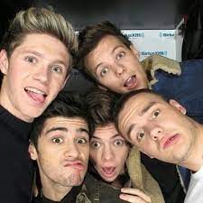 We hope you enjoy our growing collection of hd images to use as a background or home. Aesthetic One Direction And Zayn Malik 1dzynpics Twitter