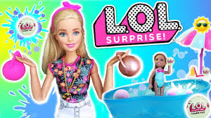 Barbie y ellie vestido de tenis. Barbie Y Chelsea Se Banan En Piscina Llena De Lol Efervescentes Charm Fizz Youtube