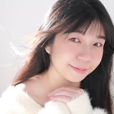 谢谢一泽摄影师把我拍得那么少女感那么温柔🤣 既然回不去18岁那就保留3️⃣2️⃣的模样吧🤍 原来肖像照是妆容简单保留原始样貌…  @soulfreeproductionmy #肖像照#