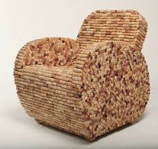 Gok Delindi Tasarim Yagiyor Bu Koltuk Icin Alkolik Olmak Gerek Koltuklar Sarap Mantari Tasarim