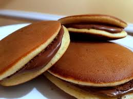 Una Ricetta Da Leccarsi I Baffi I Dorayaki Alla Nutella Sono Fenomenali Buoni Gustosi Una Valida Alternativa Alle Recette Nutella Recette Pancakes Japonais