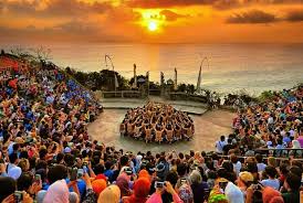 Dalam artikel kali ini, tradisikita mengajak sobat nusantara lebih. 5 Fakta Menarik Di Balik Keindahan Tari Kecak Bali Putrama Bali Holiday
