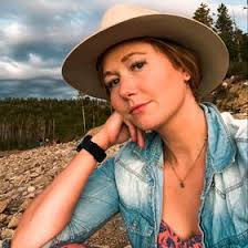 Anna Carne's Instagram, Twitter & Facebook